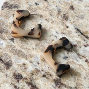 NWT Machete Acetate ‘Atlas’ Hoops in Blonde Tortoise
